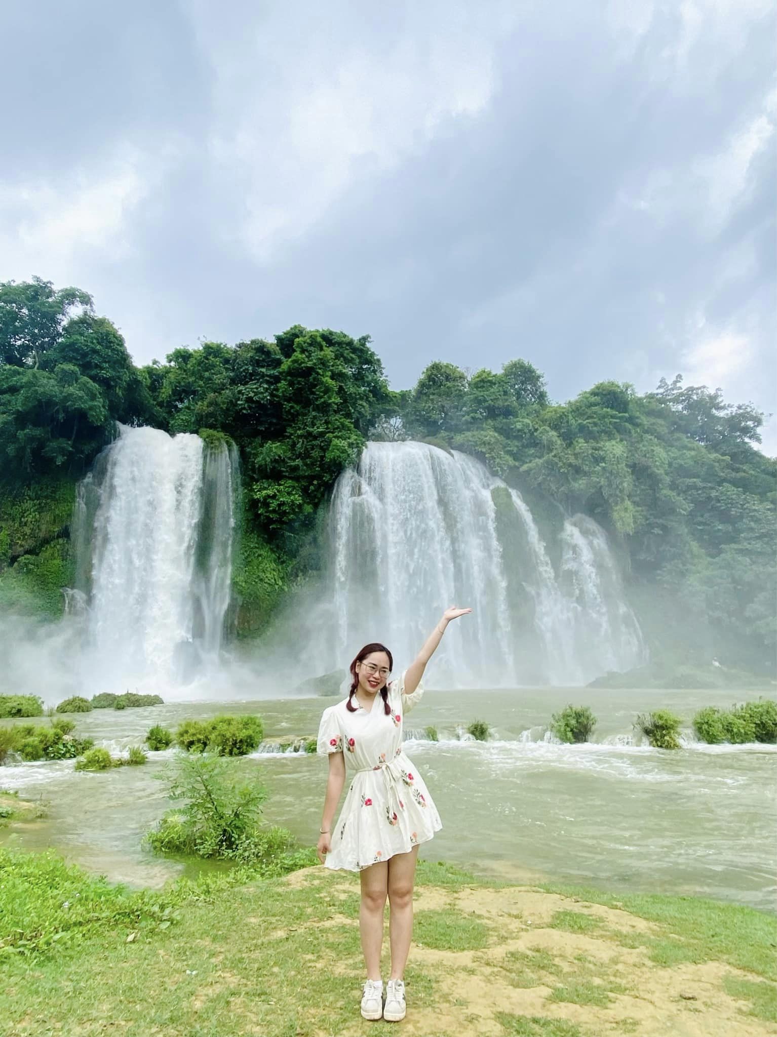 Mặc gì đi Thác Bản Giốc? Gợi ý trang phục check in cực chất