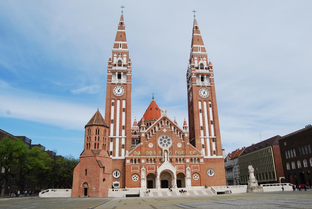 Nhà thờ Votive Szeged – biểu tượng của thành phố Szeged Hungary