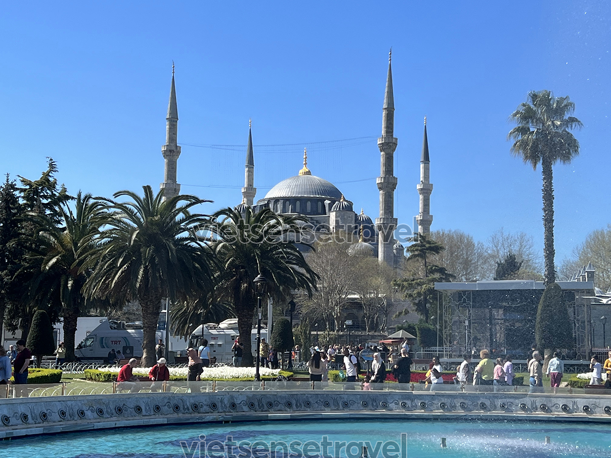 Nhà thời Hồi giáo Sultan Ahmed – Thánh Đường Xanh ở Istanbul
