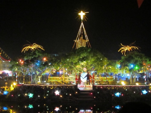 Noel Về Với Nhà Thờ Đá Phát Diệm