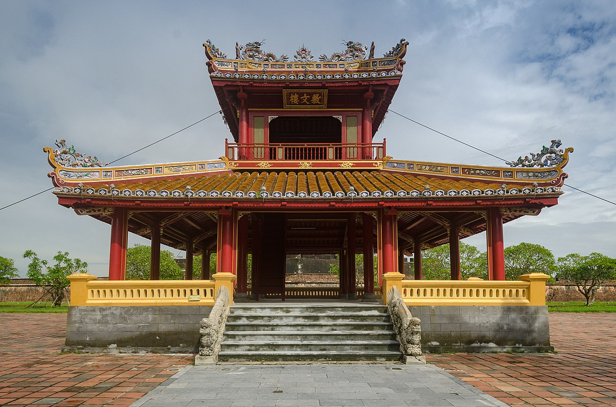 Phu Văn Lâu - Nơi đánh dấu sự thăng tiến của triều Nguyễn