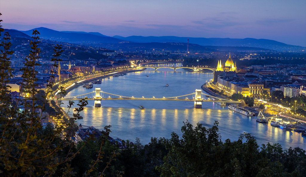 Du ngoạn trên sông Danube qua những thành phố cổ kính