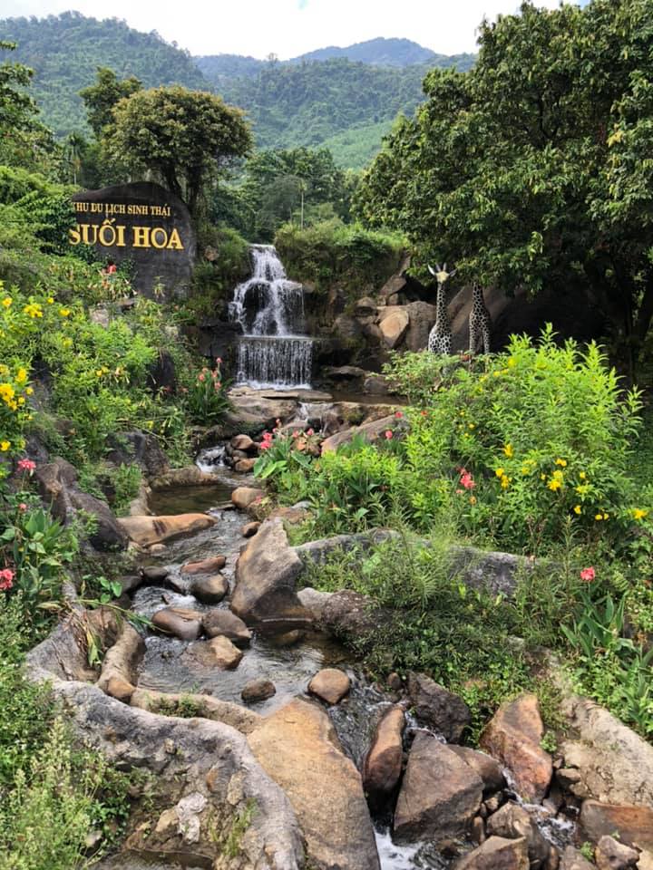 Suối Hoa Đà Nẵng-Bức tranh tiên cảnh mộng mơ