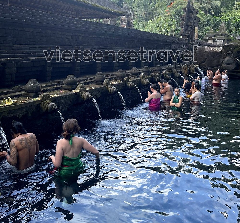 Suối thần Tampak Siring
