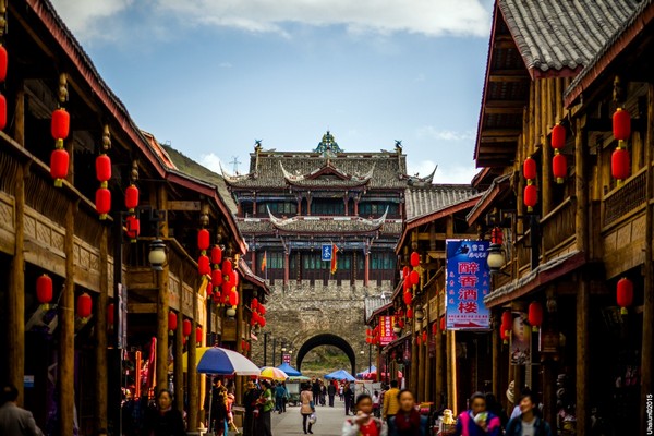 Thành cổ Tùng Phan