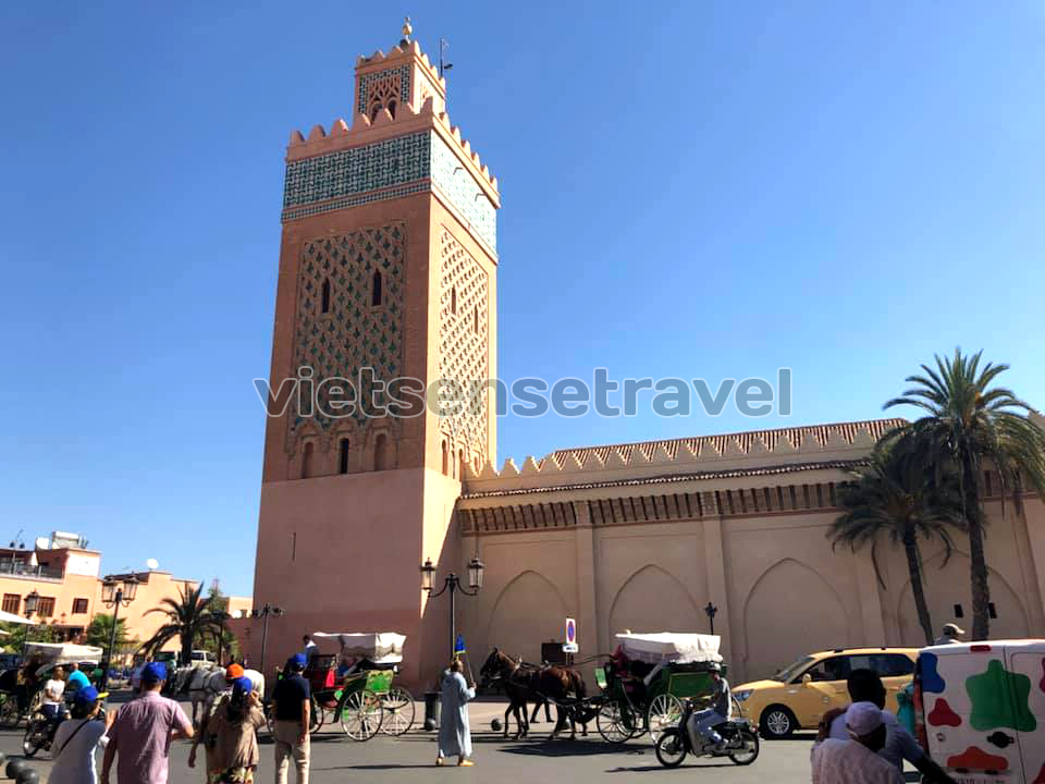 Khám phá Marrakech - Thành phố đỏ huyền bí ở Maroc