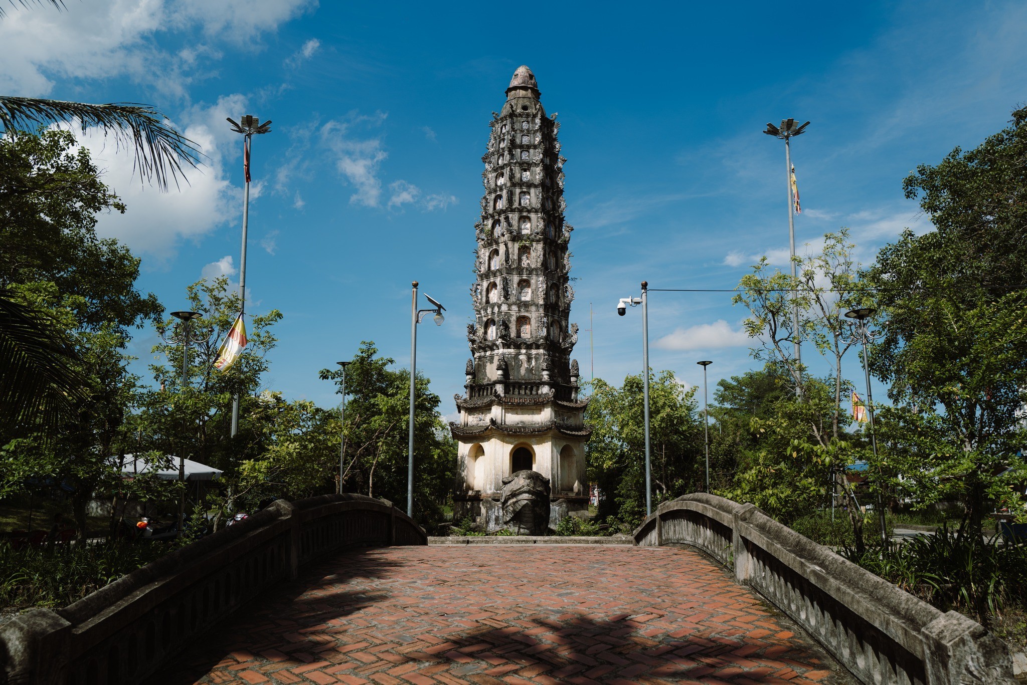 Tháp Cửu Phẩm Liên Hoa