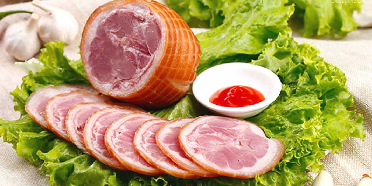 Thịt lợn hun khói thơm ngon