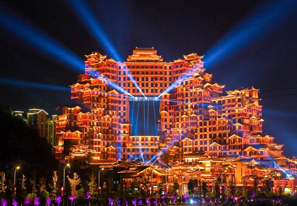 TÒA NHÀ 72 KỲ LẦU