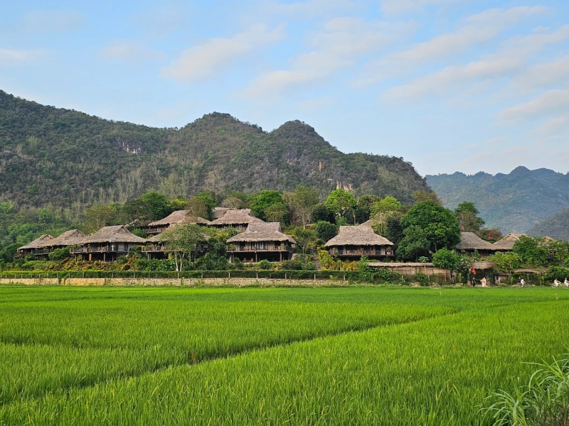 TOP 9 resort nghỉ dưỡng Hòa Bình có view núi rừng đẹp nhất