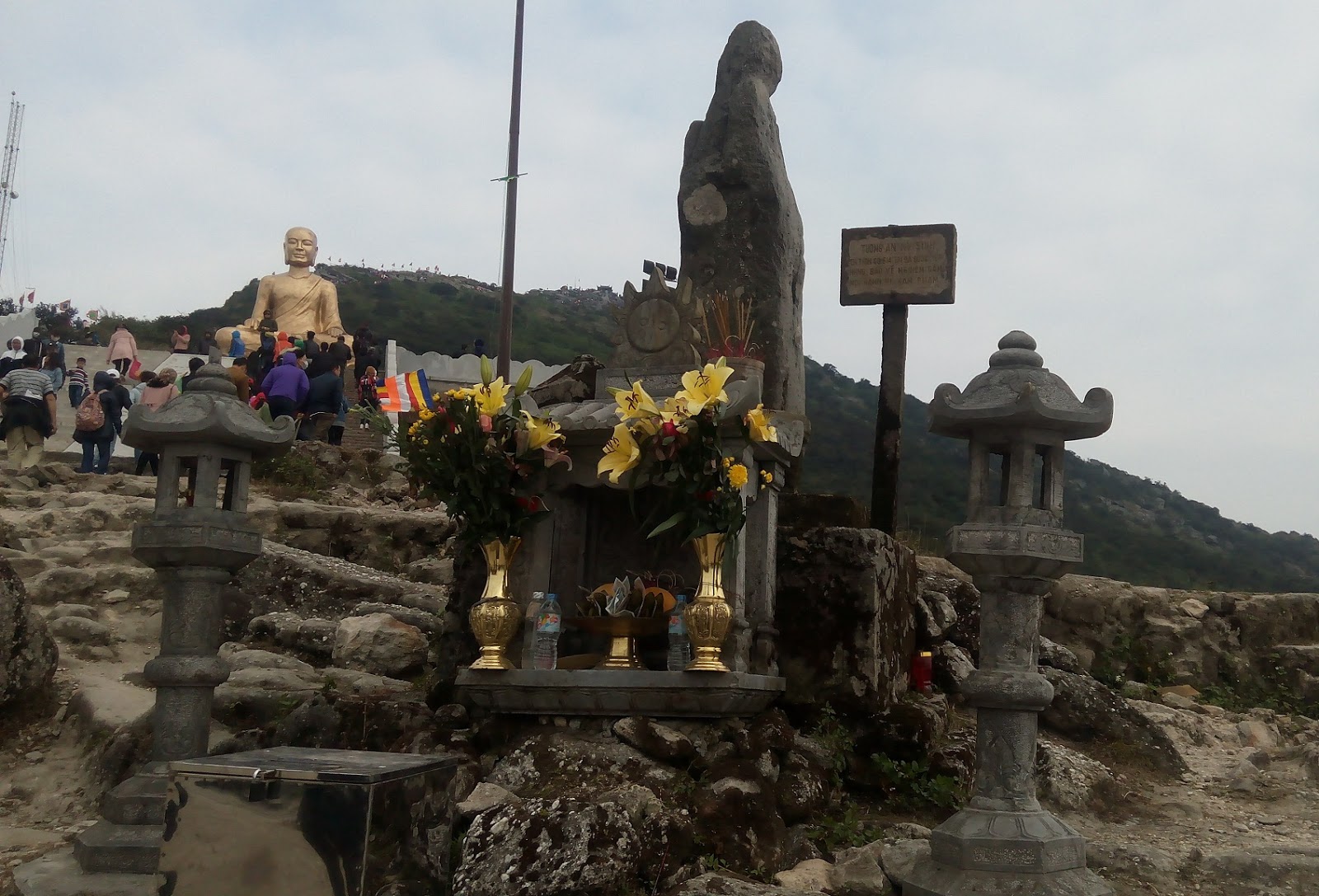 Tượng An Kỳ Sinh