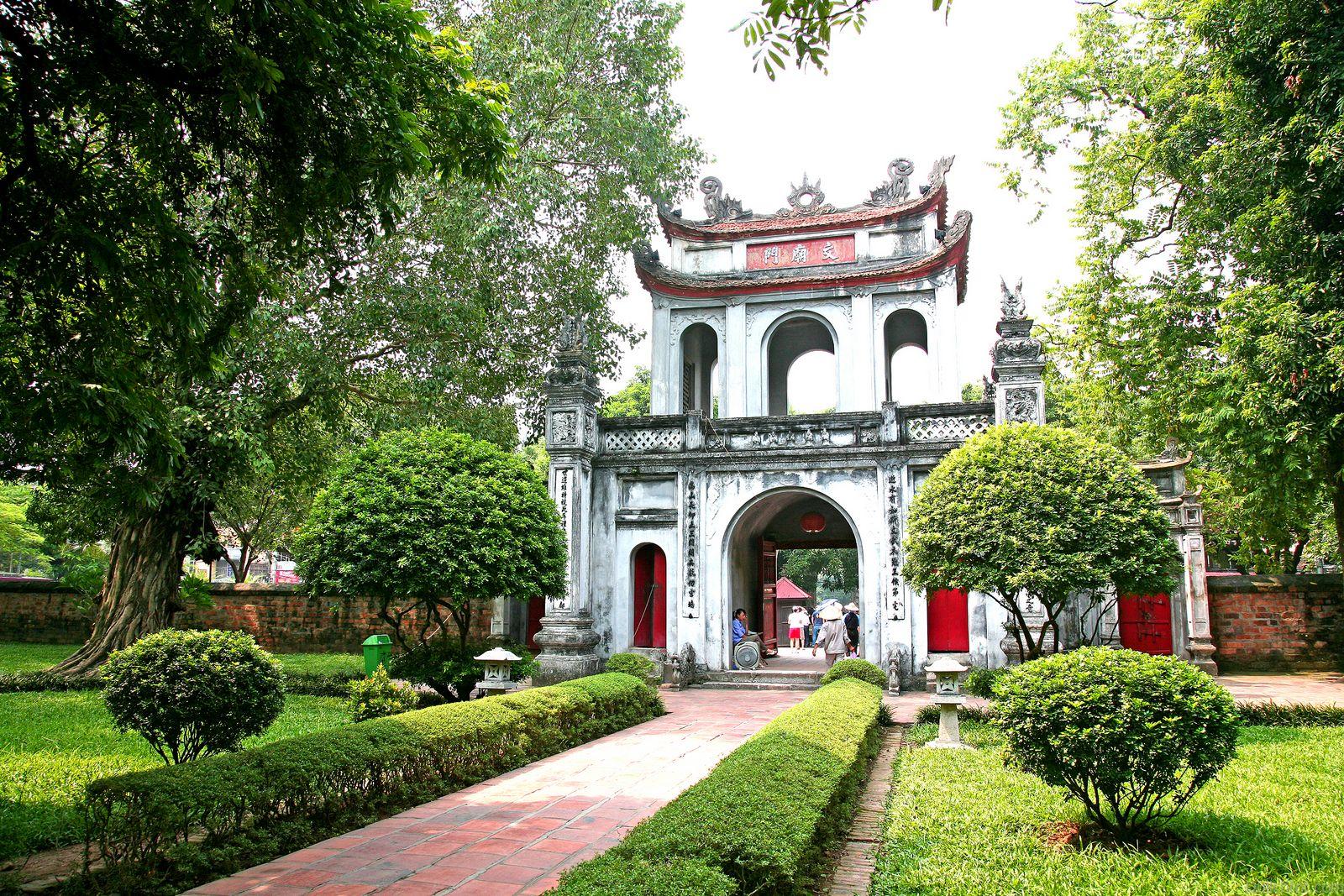 Văn Miếu - Quốc Tử Giám niềm tự hào của con dân đất Việt