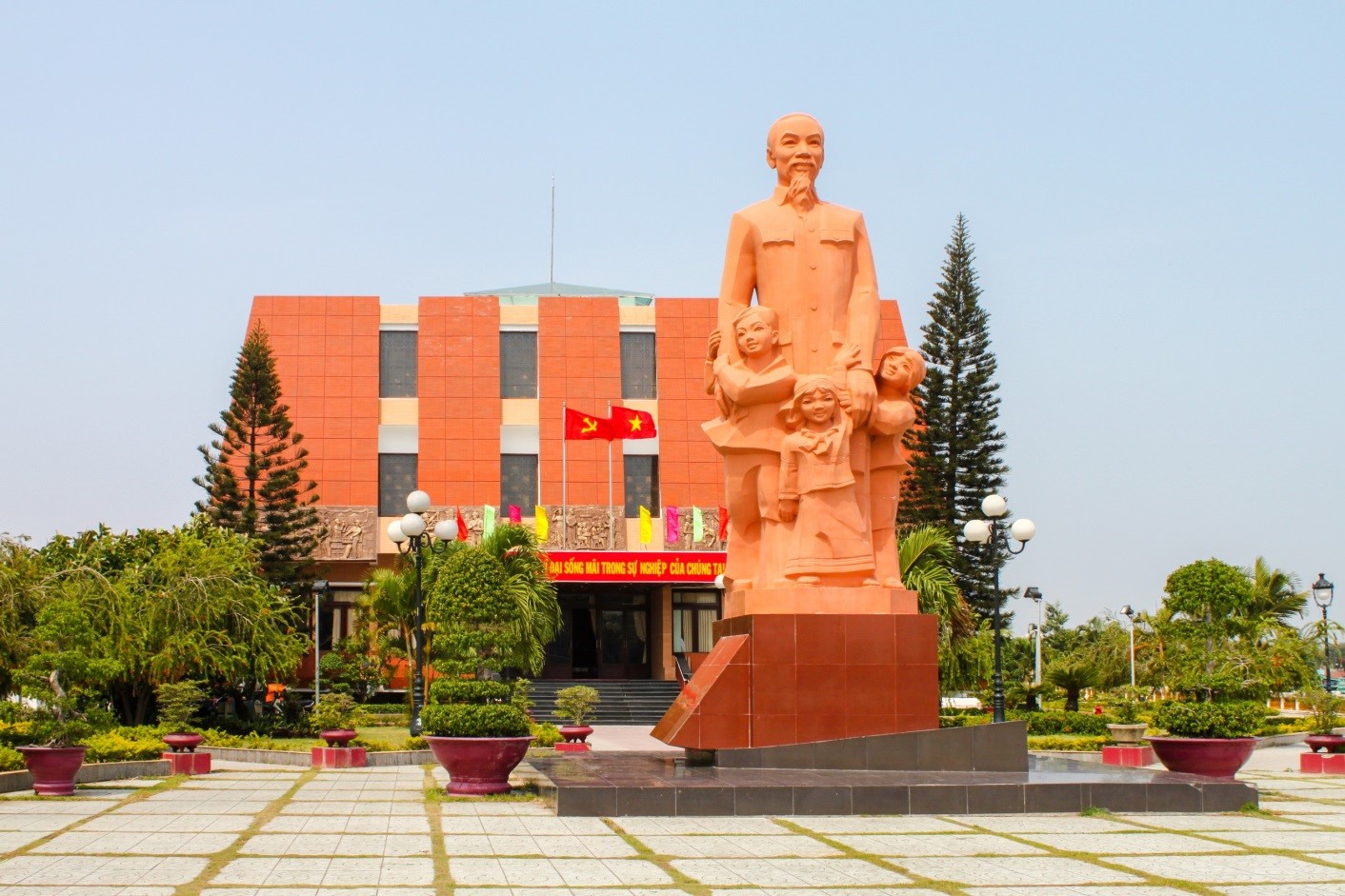 Viện Bảo Tàng Hồ Chí Minh - Phan Thiết