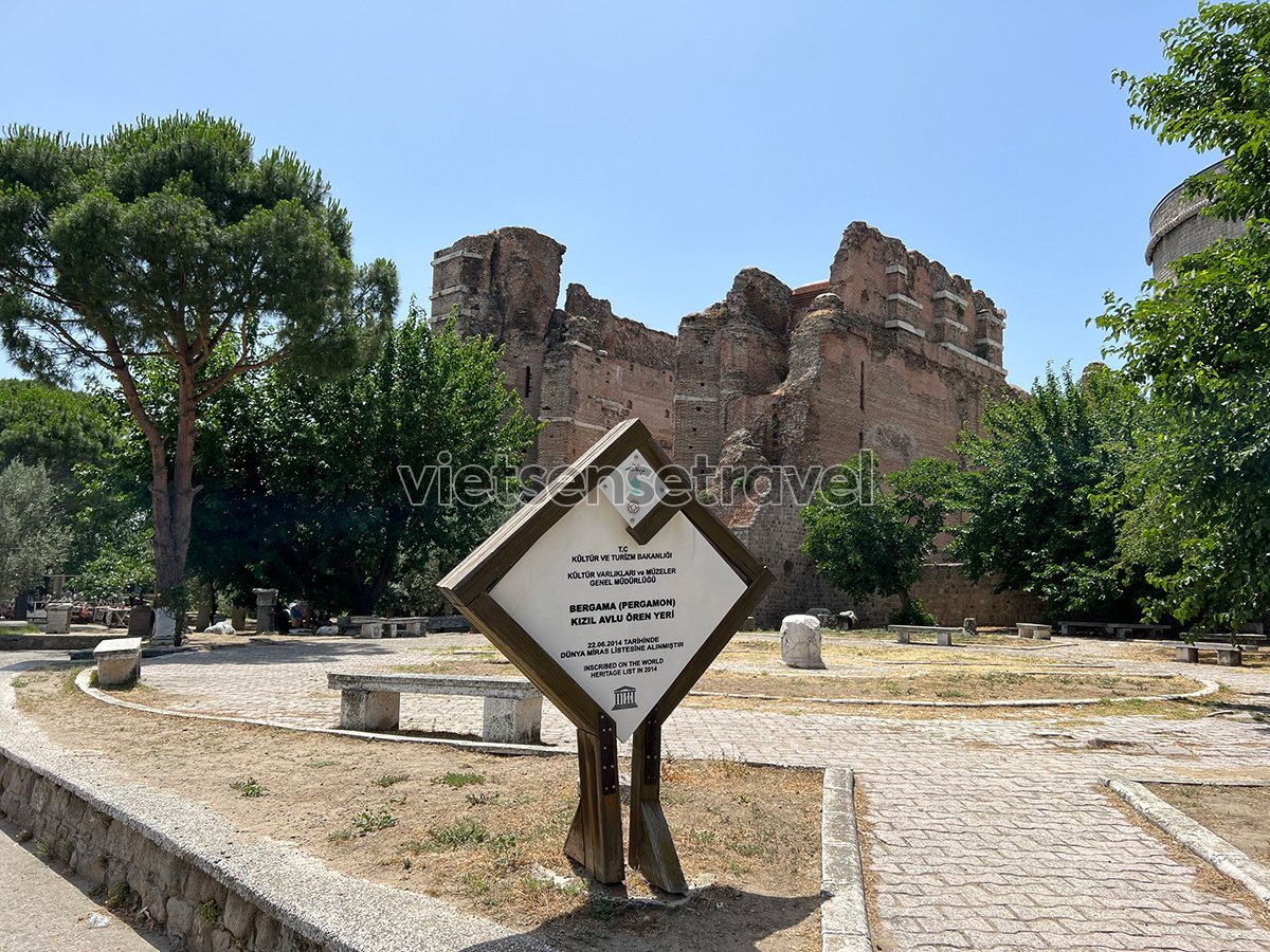 Di sản Vương Cung Thánh Đường Đỏ Bergama