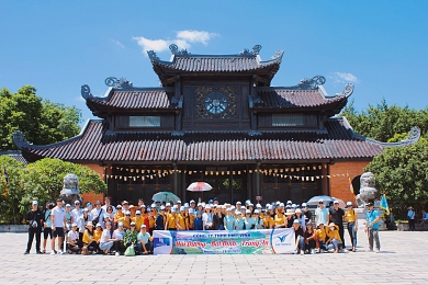 Đoàn HMT - VINA trải nghiệm tour Ninh Bình tháng 8/2022