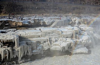 Bất ngờ với cảnh sông Hoàng Hà khi bước vào mùa giá lạnh Bất ngờ với cảnh sông Hoàng Hà khi bước vào mùa giá lạnh