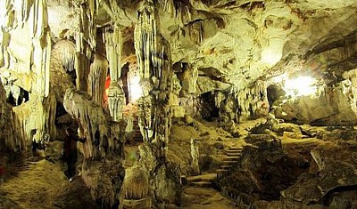 Hang Dơi - Động Sơn Mộc Hương kỳ vĩ trên cao nguyên Hang Dơi - Động Sơn Mộc Hương kỳ vĩ trên cao nguyên