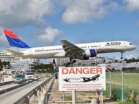 Danh sách những sân bay nguy hiểm nhất thế giới