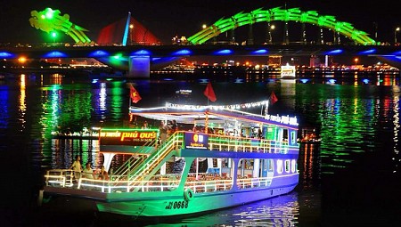 Giá vé du thuyền Sông Hàn ngắm cảnh đêm thành phố Đà Nẵng