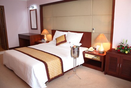 Khách sạn Hạ Long Pearl