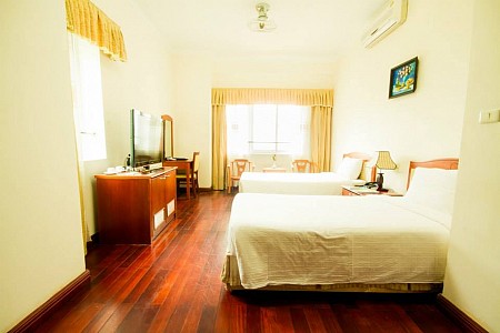 Holiday View Cát Bà