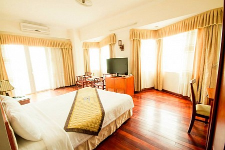 Holiday View Cát Bà