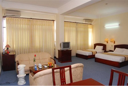 Khách sạn Bạch Đằng Hạ Long