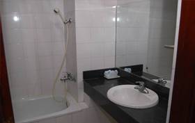 Khách sạn Bạch Đằng Hạ Long