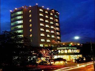 Khách sạn Bamboo Green