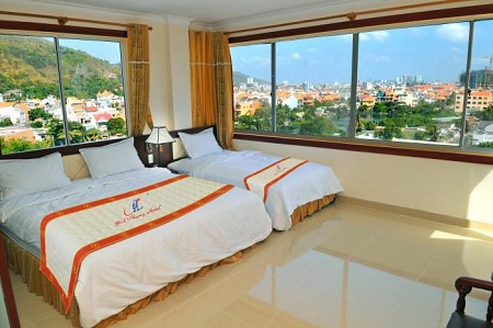 Khách sạn Bình Phương