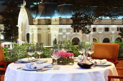 Khách sạn Caravelle