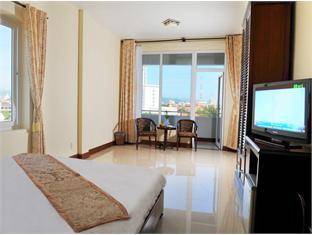 Khách sạn Crown Huế