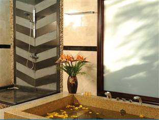 Khách sạn Diamond Bay Nha Trang