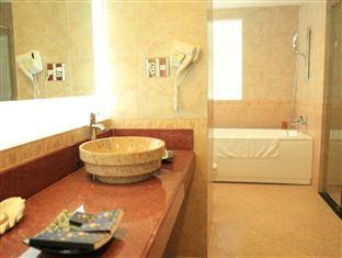 Khách sạn Diamond Bay Nha Trang