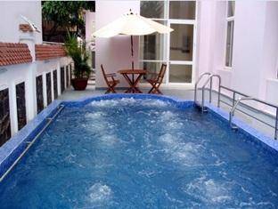 Khách sạn Huế Queen 1