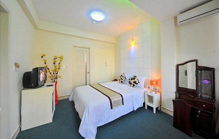 Khách sạn Ideal Huế