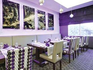 Khách sạn MoevenPick Hà Nội