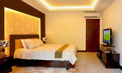 Khách sạn Petro House