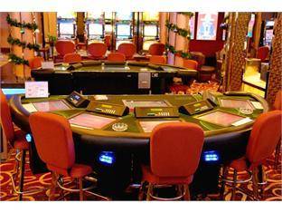 Khách sạn Petro House