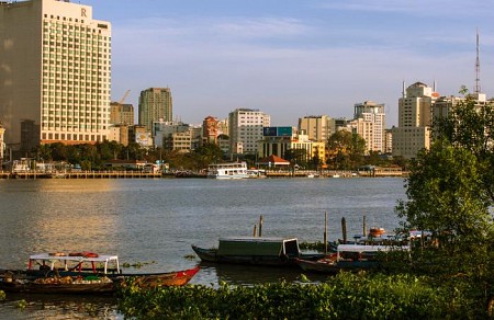 Khách sạn Renaissance Riverside Sài Gòn