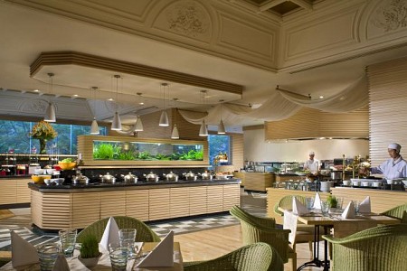 Khách sạn Sheraton Sài Gòn