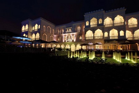 Khách sạn TajmaSago Castle