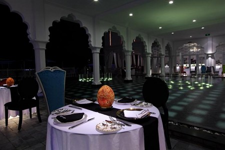 Khách sạn TajmaSago Castle