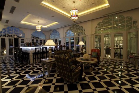 Khách sạn TajmaSago Castle