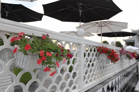 Khách sạn TajmaSago Castle