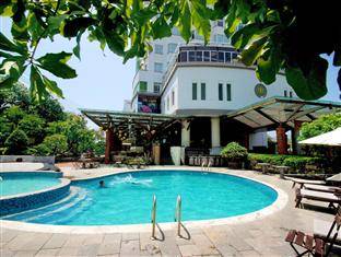 Khách sạn The Light