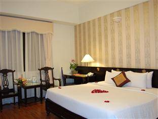 Khách sạn The Light