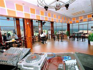 Khách sạn The Summer