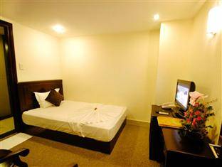 Khách sạn The Summer