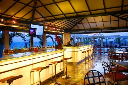 Khách sạn Windsor Plaza